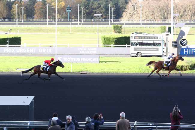 Photo d'arrivée de la course pmu PRIX URGENT à PARIS-VINCENNES le Jeudi 20 novembre 2025