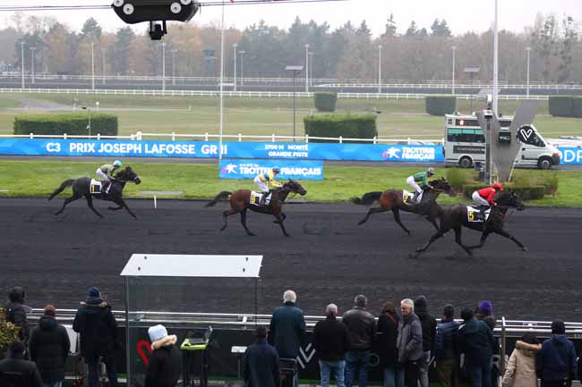 Photo d'arrivée de la course pmu PRIX JOSEPH LAFOSSE à PARIS-VINCENNES le Samedi 22 novembre 2025