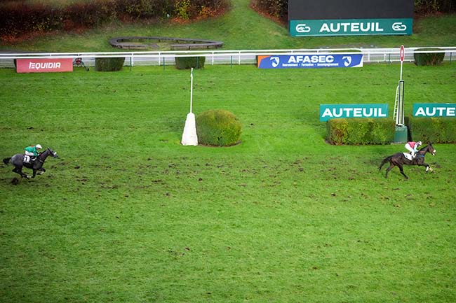 Photo d'arrivée de la course pmu PRIX SAMBRISTAN à AUTEUIL le Dimanche 23 novembre 2025