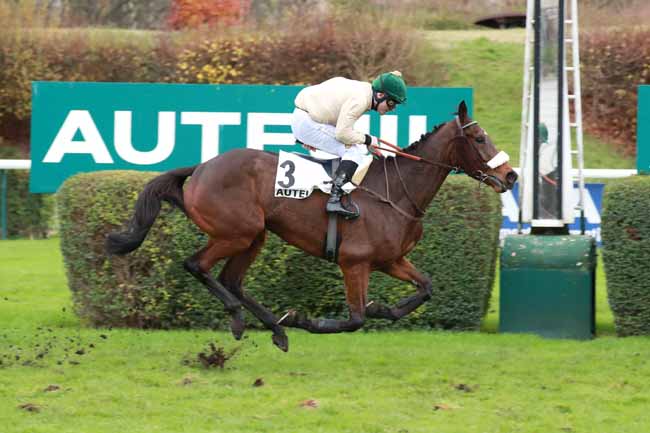 Photo d'arrivée de la course pmu PRIX SYTAJ à AUTEUIL le Samedi 29 novembre 2025