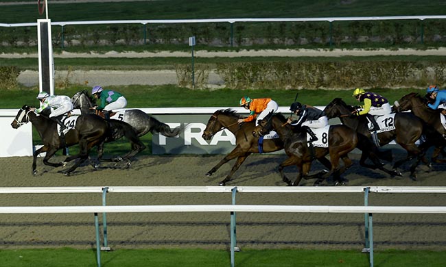 Photo d'arrivée de la course pmu PRIX DE LA VILLA ORPHEE à DEAUVILLE le Mercredi 3 décembre 2025