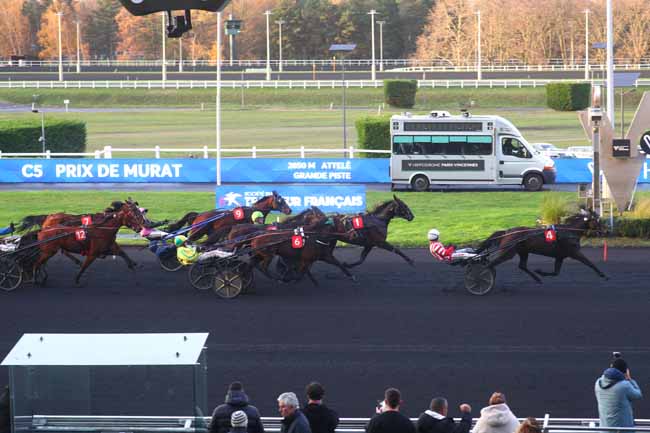 Photo d'arrivée de la course pmu PRIX DE MURAT à PARIS-VINCENNES le Jeudi 4 décembre 2025