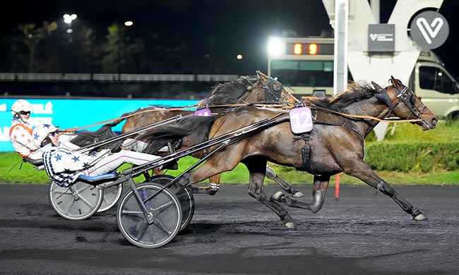 Photo d'arrivée de la course pmu PRIX DE CLAMART à PARIS-VINCENNES le Vendredi 12 décembre 2025