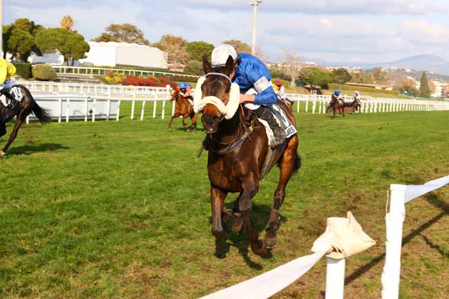 Arrivée quinté pmu PRIX PHILIPPE LORAIN à CAGNES-SUR-MER