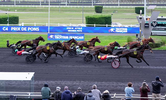 Photo d'arrivée de la course pmu PRIX DE PONS à PARIS-VINCENNES le Mercredi 17 décembre 2025