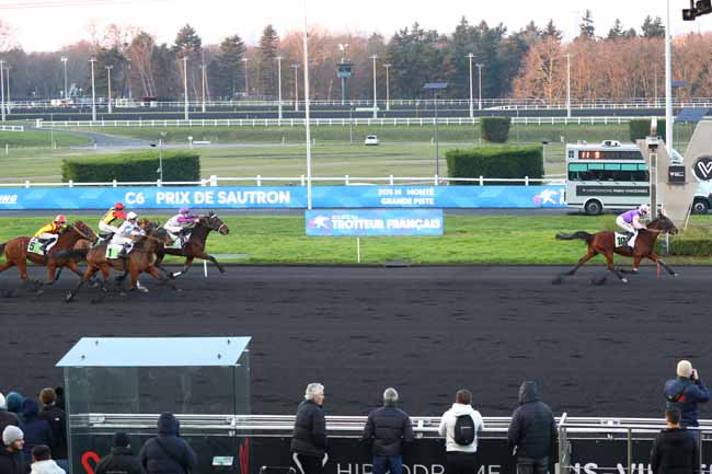 Photo d'arrivée de la course pmu PRIX DE SAUTRON à PARIS-VINCENNES le Jeudi 25 décembre 2025