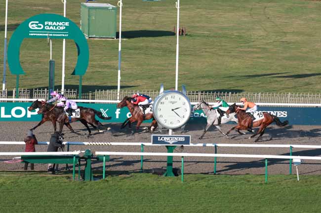 Photo d'arrivée de la course pmu PRIX DE LA GALLERIE DE PSYCHE à CHANTILLY le Samedi 27 décembre 2025