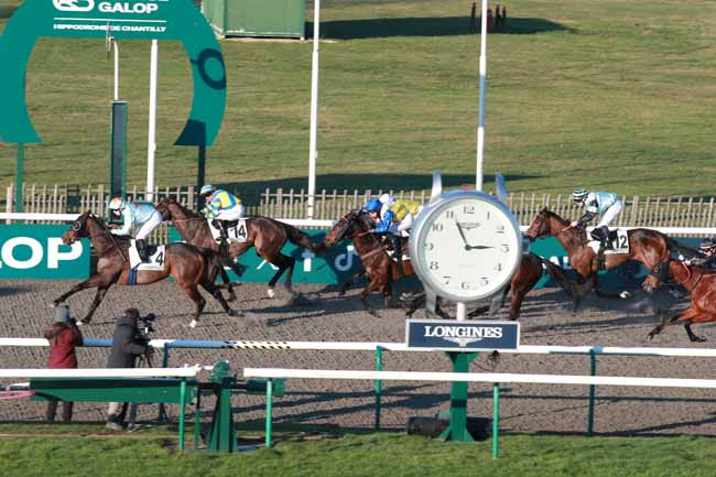 Photo d'arrivée de la course pmu PRIX DU CABINET DU GIOTTO à CHANTILLY le Samedi 27 décembre 2025