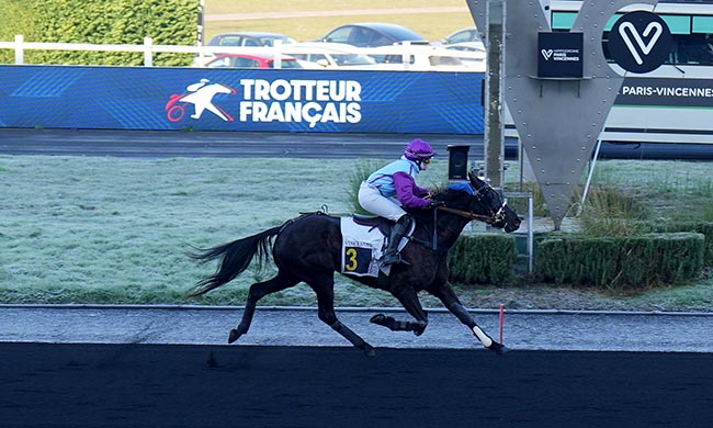 Photo d'arrivée de la course pmu PRIX DE THOISSEY à PARIS-VINCENNES le Mercredi 31 décembre 2025