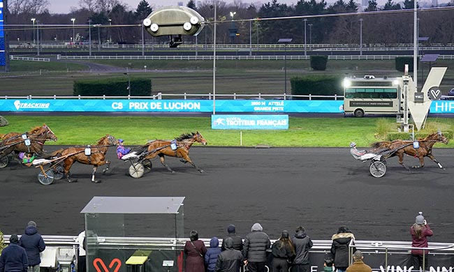 Photo d'arrivée de la course pmu PRIX DE LUCHON à PARIS-VINCENNES le Jeudi 1 janvier 2026