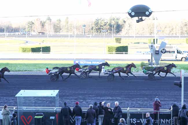 Arrivée quinté pmu PRIX DE VIC-SUR-CERE à PARIS-VINCENNES