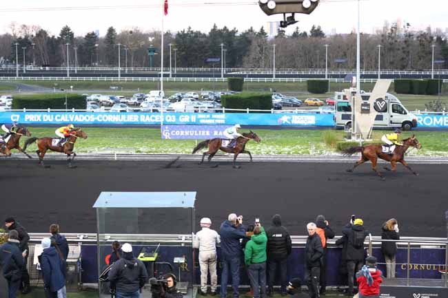 Photo d'arrivée de la course pmu PRIX DU CALVADOS - CORNULIER RACES Q3 à PARIS-VINCENNES le Dimanche 4 janvier 2026