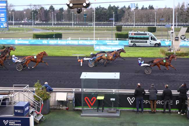 Photo d'arrivée de la course pmu PRIX JEAN-PIERRE REYNALDO à PARIS-VINCENNES le Jeudi 15 janvier 2026