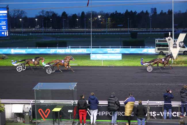 Photo d'arrivée de la course pmu PRIX DE BIARRITZ à PARIS-VINCENNES le Jeudi 15 janvier 2026