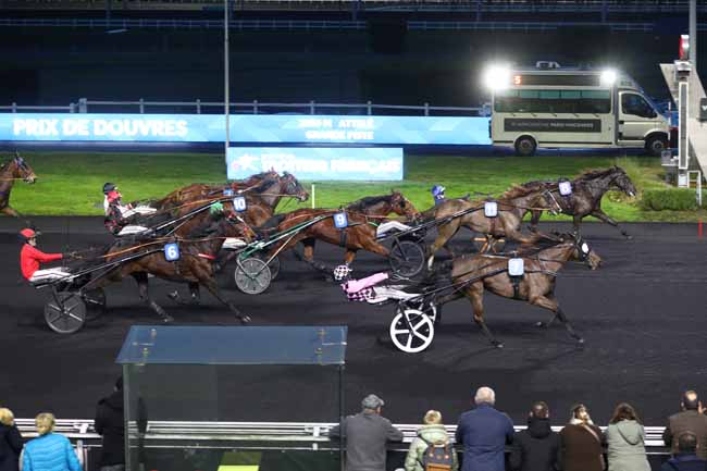 Photo d'arrivée de la course pmu PRIX DE DOUVRES à PARIS-VINCENNES le Samedi 17 janvier 2026