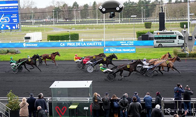 Photo d'arrivée de la course pmu PRIX DE LA VALETTE à PARIS-VINCENNES le Jeudi 22 janvier 2026