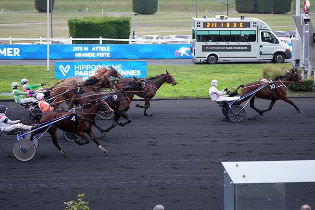 Photo d'arrivée de la course pmu PRIX DE COURTEMER à PARIS-VINCENNES le Samedi 31 janvier 2026