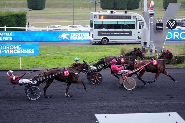 Photo d'arrivée de la course pmu PRIX D'AUBERVILLIERS à PARIS-VINCENNES le Samedi 31 janvier 2026