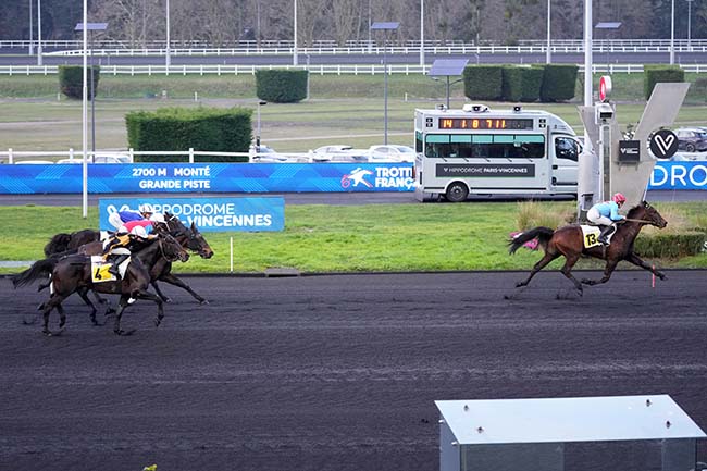 Photo d'arrivée de la course pmu PRIX DECIDEE à PARIS-VINCENNES le Samedi 31 janvier 2026