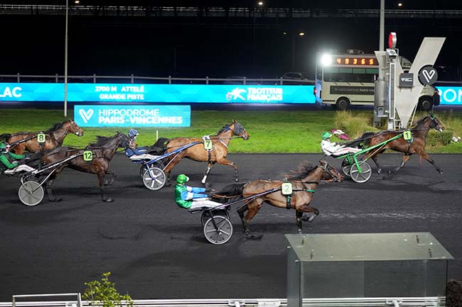 Photo d'arrivée de la course pmu PRIX DE POUILLAC à PARIS-VINCENNES le Samedi 31 janvier 2026