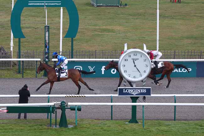 Photo d'arrivée de la course pmu PRIX DE CHAUVRY à CHANTILLY le Samedi 31 janvier 2026