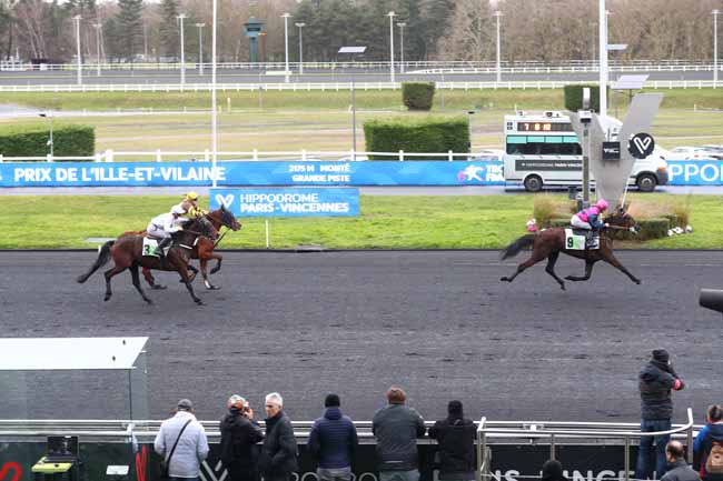 Photo d'arrivée de la course pmu PRIX DE L'ILLE-ET-VILAINE à PARIS-VINCENNES le Mardi 3 février 2026