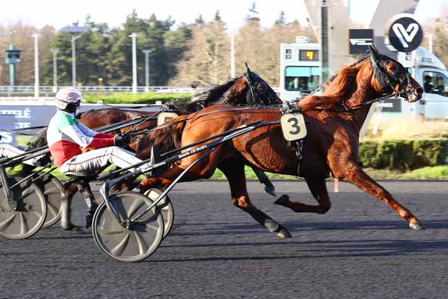 Photo d'arrivée de la course pmu PRIX DE BOURGES (PRIX JEAN-PAUL BERTRAND) à PARIS-VINCENNES le Vendredi 6 février 2026