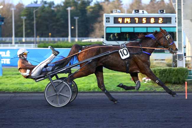 Photo d'arrivée de la course pmu PRIX D'ANET (PRIX MAURICE ET JEROME BERNARDET) à PARIS-VINCENNES le Vendredi 6 février 2026