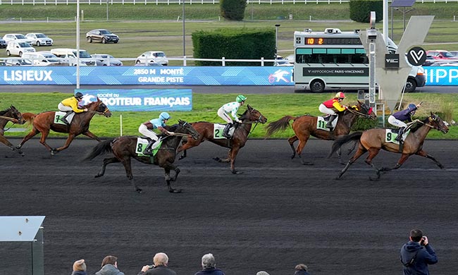 Photo d'arrivée de la course pmu PRIX DE LISIEUX à PARIS-VINCENNES le Samedi 7 février 2026