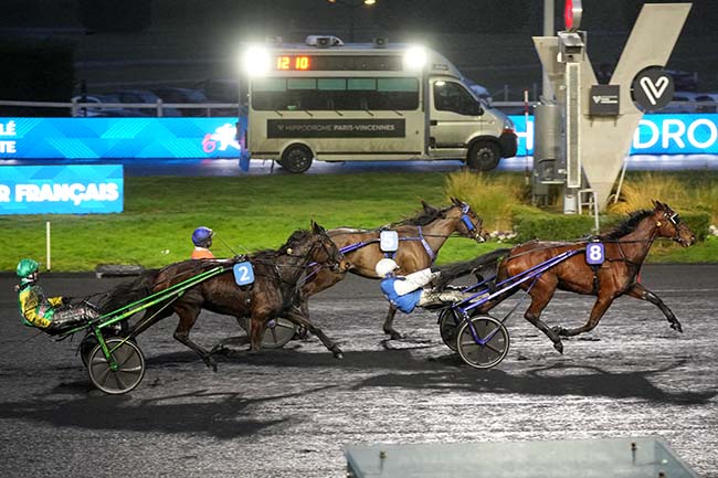 Photo d'arrivée de la course pmu PRIX DE SENLIS à PARIS-VINCENNES le Mardi 10 février 2026