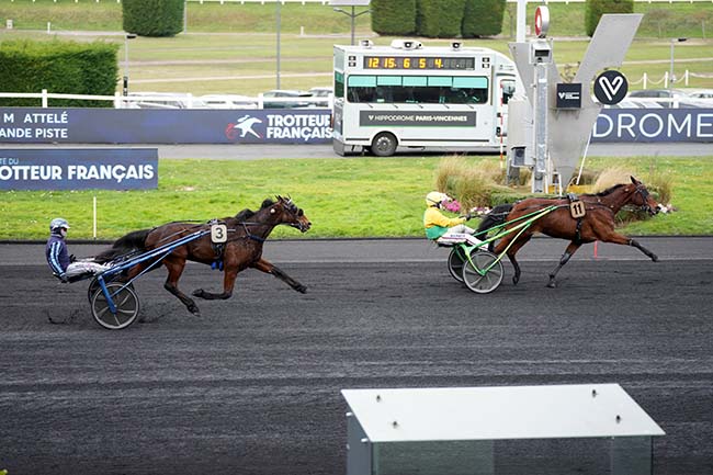 Arrivée quinté pmu PRIX DE CHATEAU-GONTIER à PARIS-VINCENNES