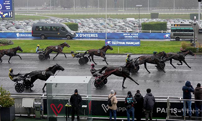 Photo d'arrivée de la course pmu PRIX D'HYERES à PARIS-VINCENNES le Dimanche 15 février 2026