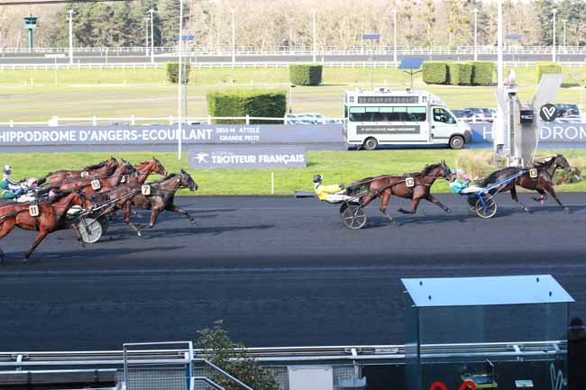 Arrivée quinté pmu PRIX DE L'HIPPODROME D'ANGERS-ECOUFLANT à PARIS-VINCENNES