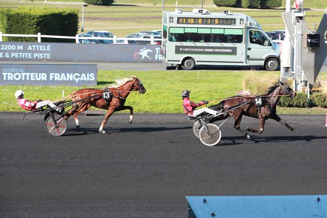 Photo d'arrivée de la course pmu PRIX D'AMBERT à PARIS-VINCENNES le Mercredi 25 février 2026