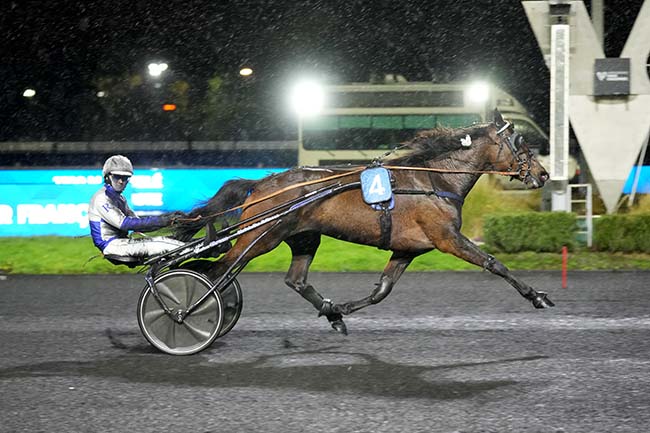 Photo d'arrivée de la course pmu PRIX DE MAUREPAS à PARIS-VINCENNES le Vendredi 27 février 2026