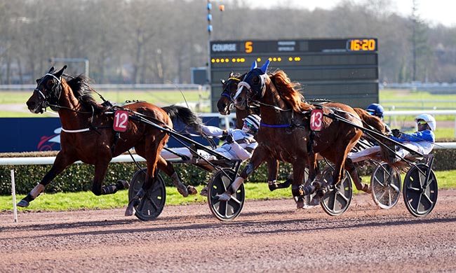 Photo d'arrivée de la course pmu PRIX DE NONANT-LE-PIN à CAEN le Lundi 2 mars 2026