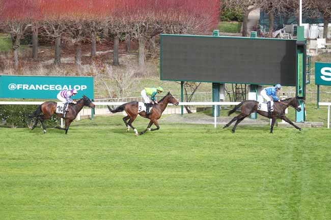 Photo d'arrivée de la course pmu PRIX DU CEDRE IMPERIAL à SAINT CLOUD le Jeudi 5 mars 2026