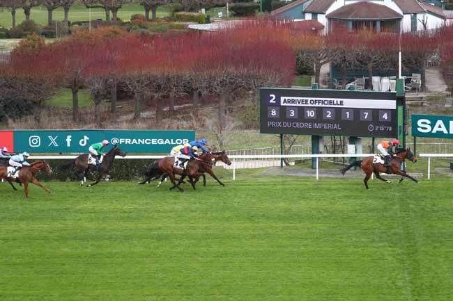 Photo d'arrivée de la course pmu PRIX DE L'HOTEL DES METIERS D'ARTS à SAINT CLOUD le Jeudi 5 mars 2026
