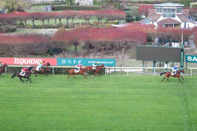 Photo d'arrivée de la course pmu PRIX LAVAREDE à SAINT CLOUD le Jeudi 5 mars 2026