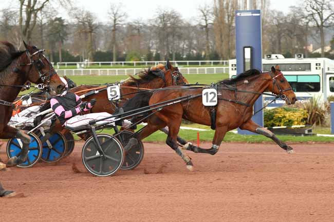 Photo d'arrivée de la course pmu PRIX DE NOIRMOUTIER à ENGHIEN le Vendredi 6 mars 2026