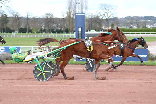 Photo d'arrivée de la course pmu PRIX DE TOURNEMIRE à ENGHIEN le Mardi 10 mars 2026