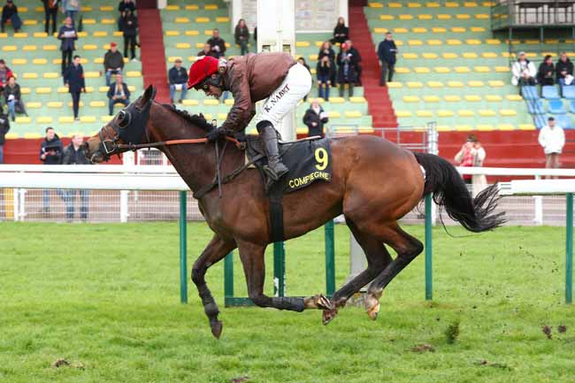 Photo d'arrivée de la course pmu PRIX GASTON DE LA MOTTE à COMPIEGNE le Mercredi 11 mars 2026