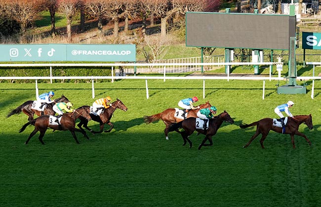 Photo d'arrivée de la course pmu PRIX EXBURY à SAINT CLOUD le Dimanche 15 mars 2026