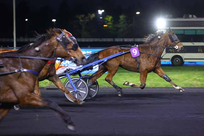 Photo d'arrivée de la course pmu PRIX MAIA à PARIS-VINCENNES le Vendredi 20 mars 2026