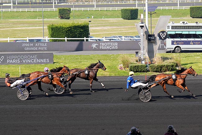 Photo d'arrivée de la course pmu PRIX DE CHATILLON à PARIS-VINCENNES le Samedi 21 mars 2026