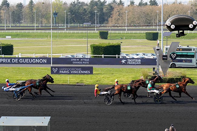 Photo d'arrivée de la course pmu PRIX DE GUEUGNON à PARIS-VINCENNES le Samedi 21 mars 2026