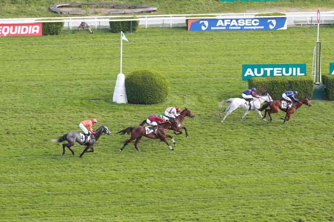 Arrivée quinté pmu PRIX LUTTEUR III à AUTEUIL