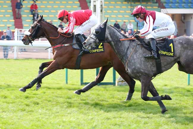 Photo d'arrivée de la course pmu PRIX BEAUTE DE COUR à COMPIEGNE le Lundi 23 mars 2026