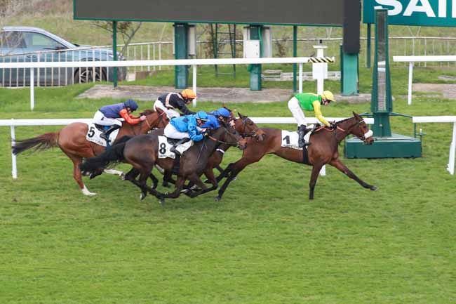 Photo d'arrivée de la course pmu PRIX BANGO à SAINT CLOUD le Mardi 24 mars 2026