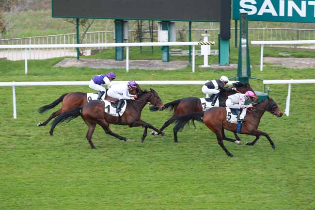 Photo d'arrivée de la course pmu PRIX DE LA VILLA DES BRILLANTS à SAINT CLOUD le Mardi 24 mars 2026